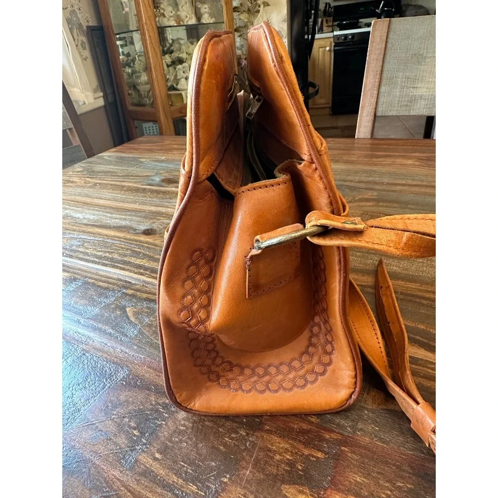 Vintage Hand Tooled Mexican Leather Crossbody Bag Aztec Calendar Mayan Pyramid - Picture 5 of 17